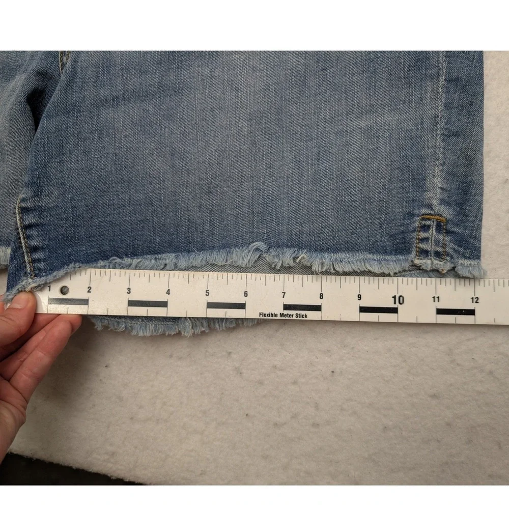 NWT Seven7 Weekend Short Womens 14 Blue Medium Wash Frayed Raw Hem Distressed